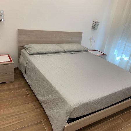 Claire'S Home Savona Bagian luar foto
