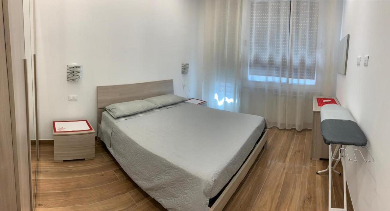 Claire'S Home Savona Bagian luar foto